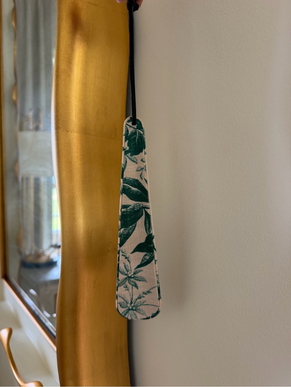 Green Floral Shoe Horn - Picture 3 of 13